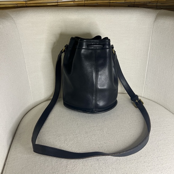 Vintage Coach  Black Leather Drawstring bucket  Bag - Picture 3 of 8
